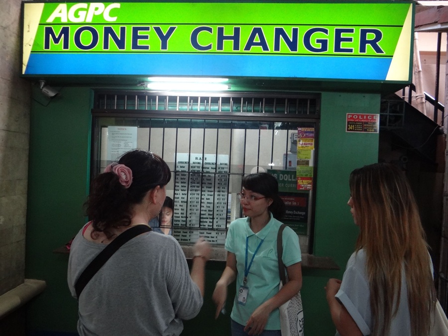 phong-van-mai-lan-quan-ly-hoc-vien-viet-nam-tai-philinter5