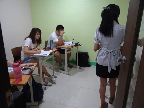 cboa-t-hazelyn-giao-vien-day-khoa-esl-2