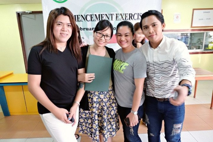 phong-van-hoc-vien-viet-nam-tham-gia-khoa-internship-tai-za-english-uv-2