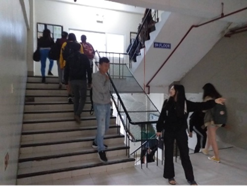 phong-van-hoc-vien-help-longlong