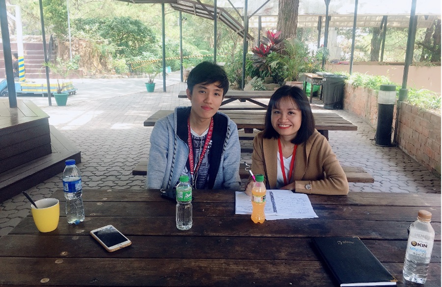 phong-van-hoc-vien-help-longlong