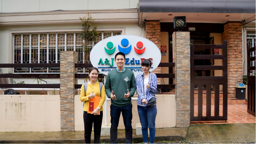 phong-van-hoc-vien-viet-nam-tai-truong-aj