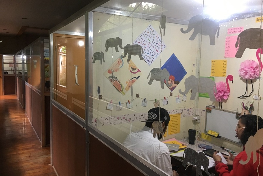 tham-quan-truong-anh-ngu-talk-yangco-5