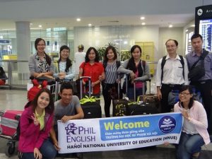 phil-english-chao-mung-doan-giang-vien-dai-hoc-su-pham-ha-noi